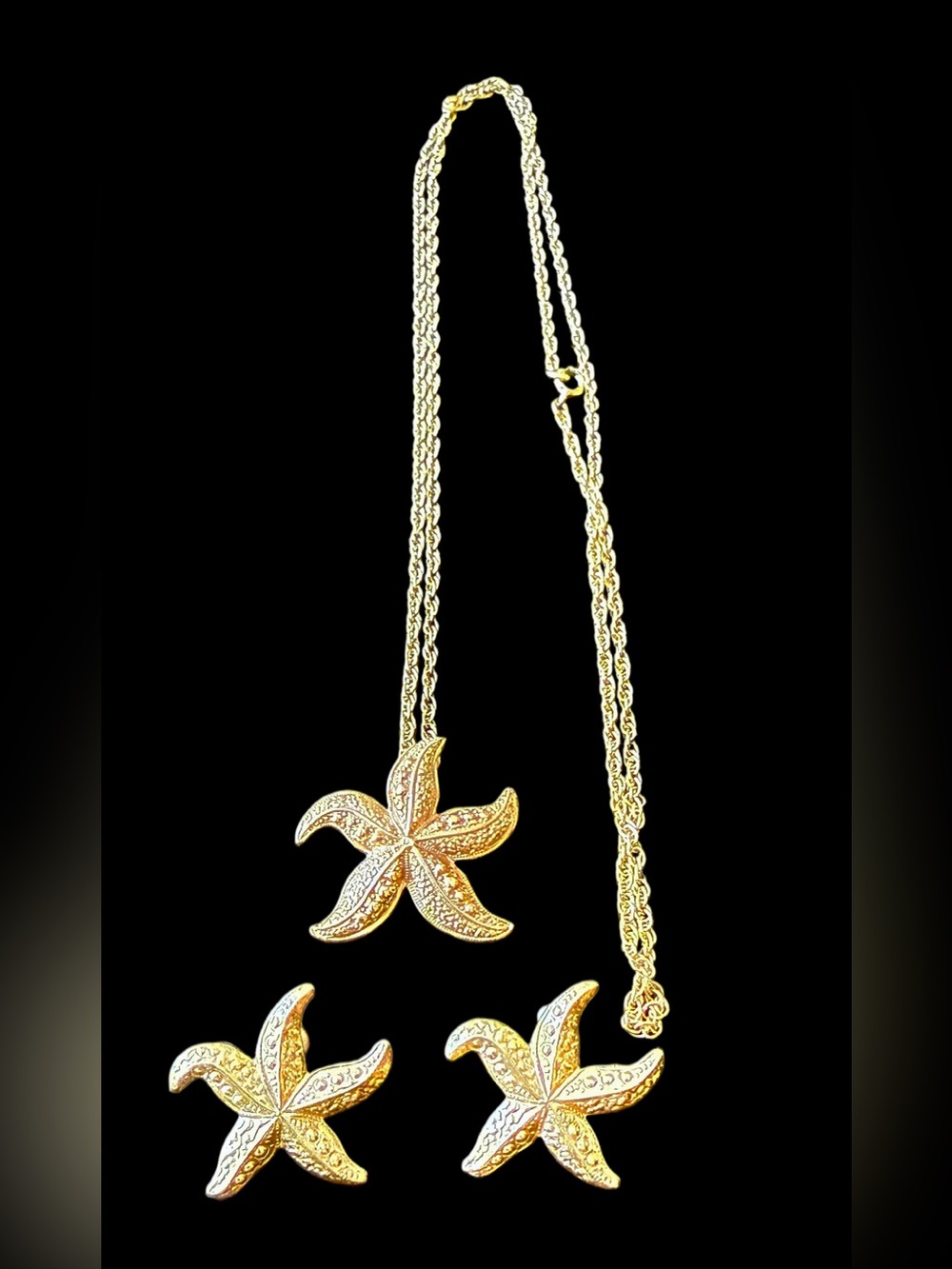 vintage Avon gold-tone starfish necklace and earrings jewelry set